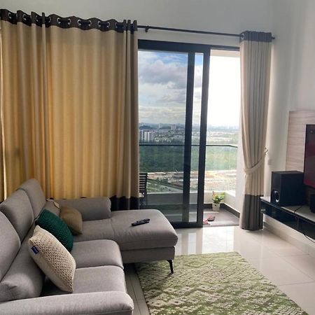 Eco Nest 3 Bedroom Duplex Apartment Nusajaya  Bagian luar foto
