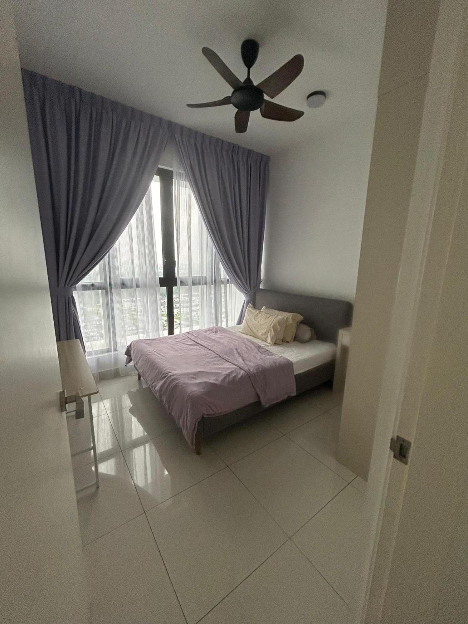 Eco Nest 3 Bedroom Duplex Apartment Nusajaya  Bagian luar foto